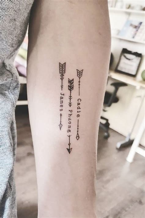 traditional arrow tattoo|what do arrows symbolize.